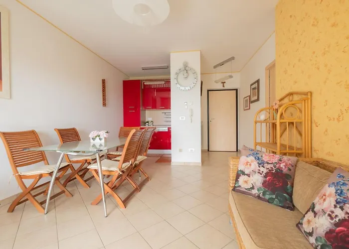 Bay A8 - Пинето